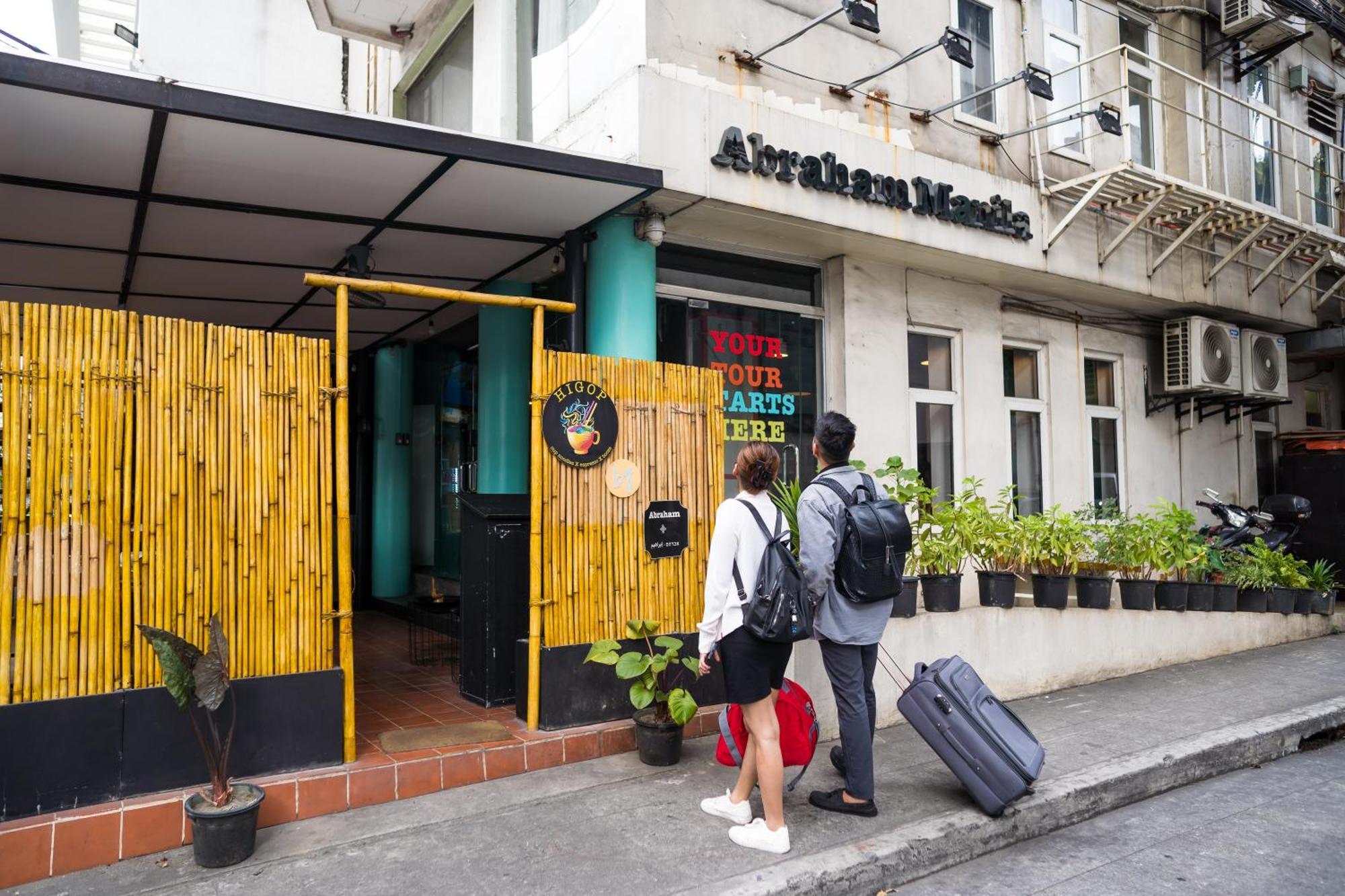 Abraham Manila - Located In Central Makati (Adults Only) Макати Экстерьер фото