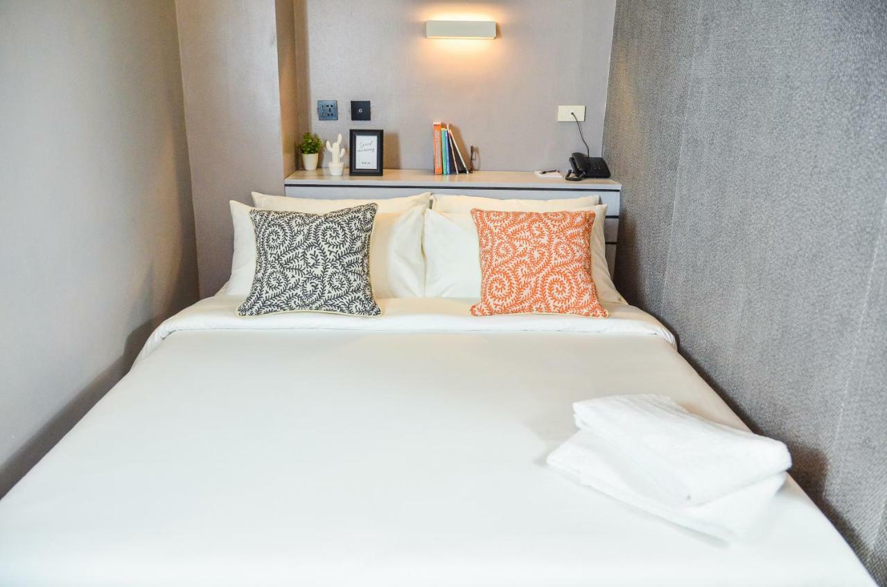 Abraham Manila - Located In Central Makati (Adults Only) Макати Экстерьер фото